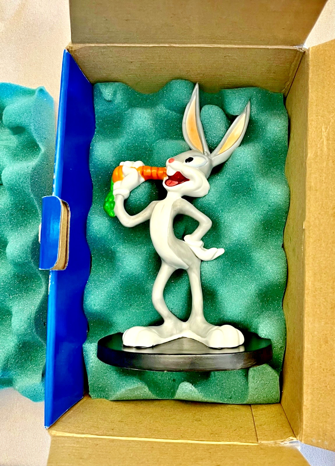 Vtg Warner Bros BUGS BUNNY 1996 Collectors Guild Statue Figurine Mint in Box