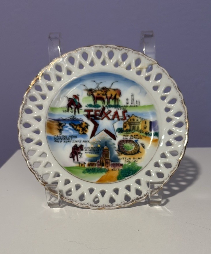 Vintage Texas Souvenir Plate Gold Open Lacework Rim Ceramic 1960\'s 6.25\