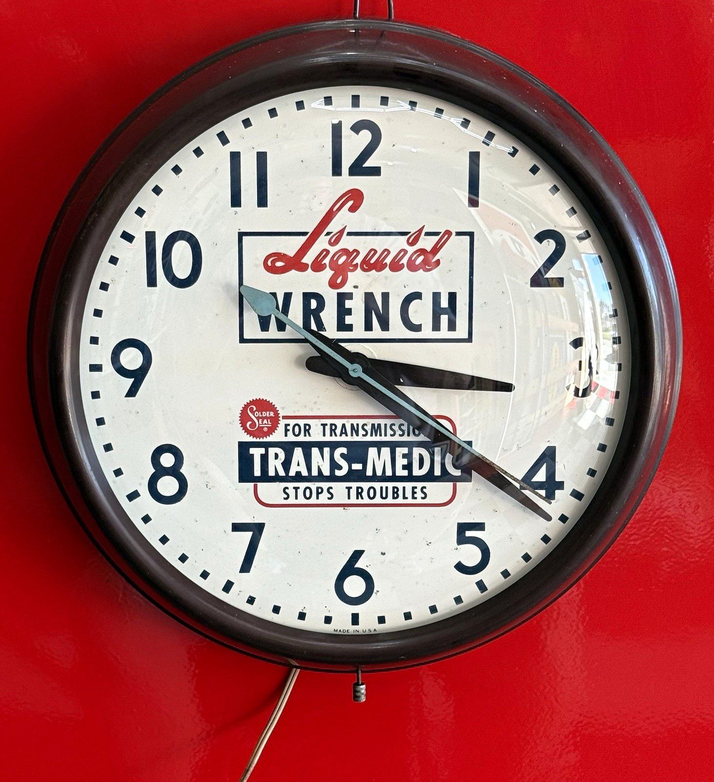 Vintage 1950s Liquid Wrench Trans-Medic GE Electric Advertising Clock 