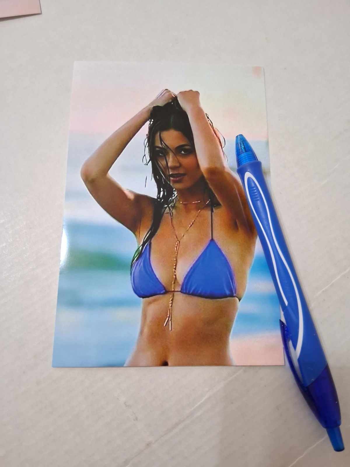 VICTORIA JUSTICE, BEAUTIFUL,  GLOSSY COLOR 4X6 PHOTO, BRAND NEW 