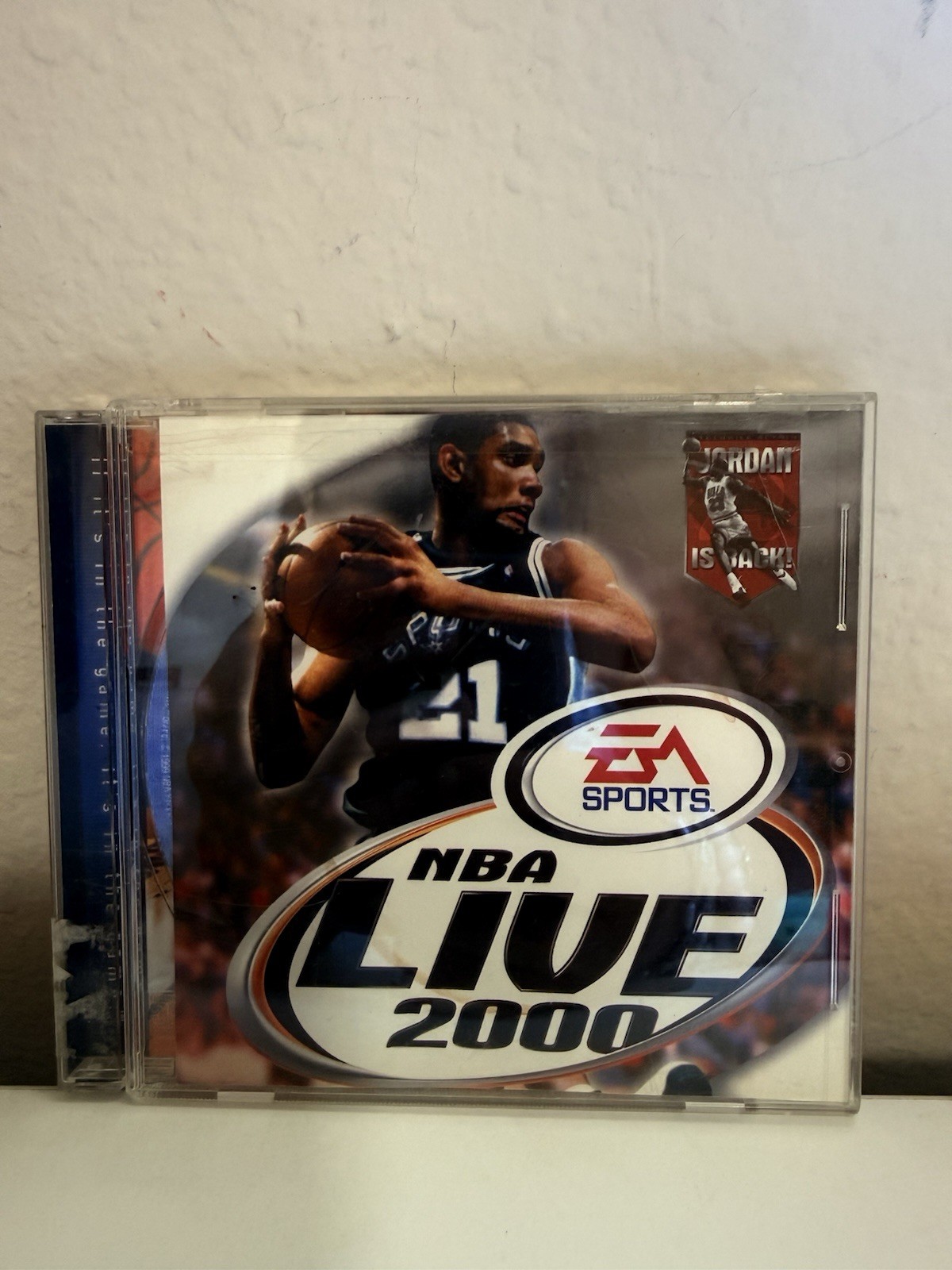 EA SPORTS NBA LIVE 2000 BASKETBALL Video Game for PC - Box Damaged