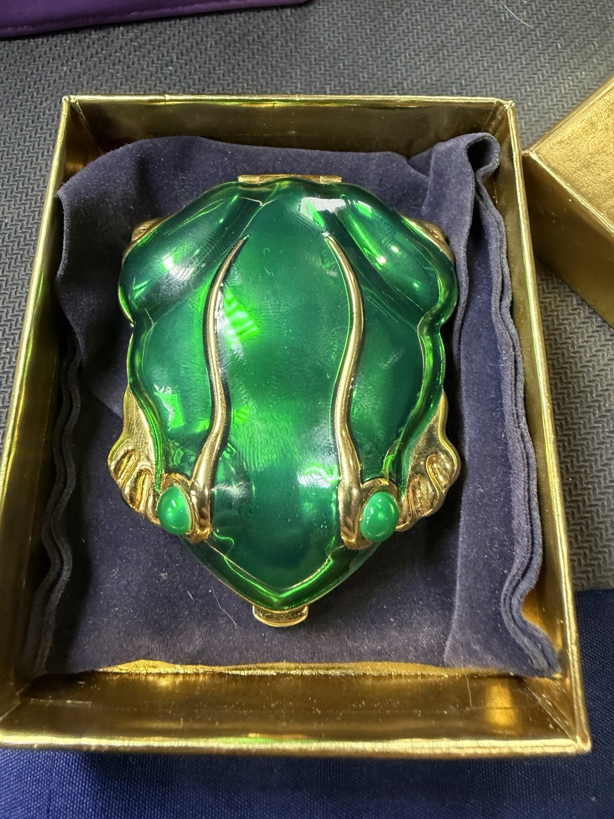 Rare Estee Lauder Green Enamel Leap Frog Compact Box Lucidity Pressed Powder  