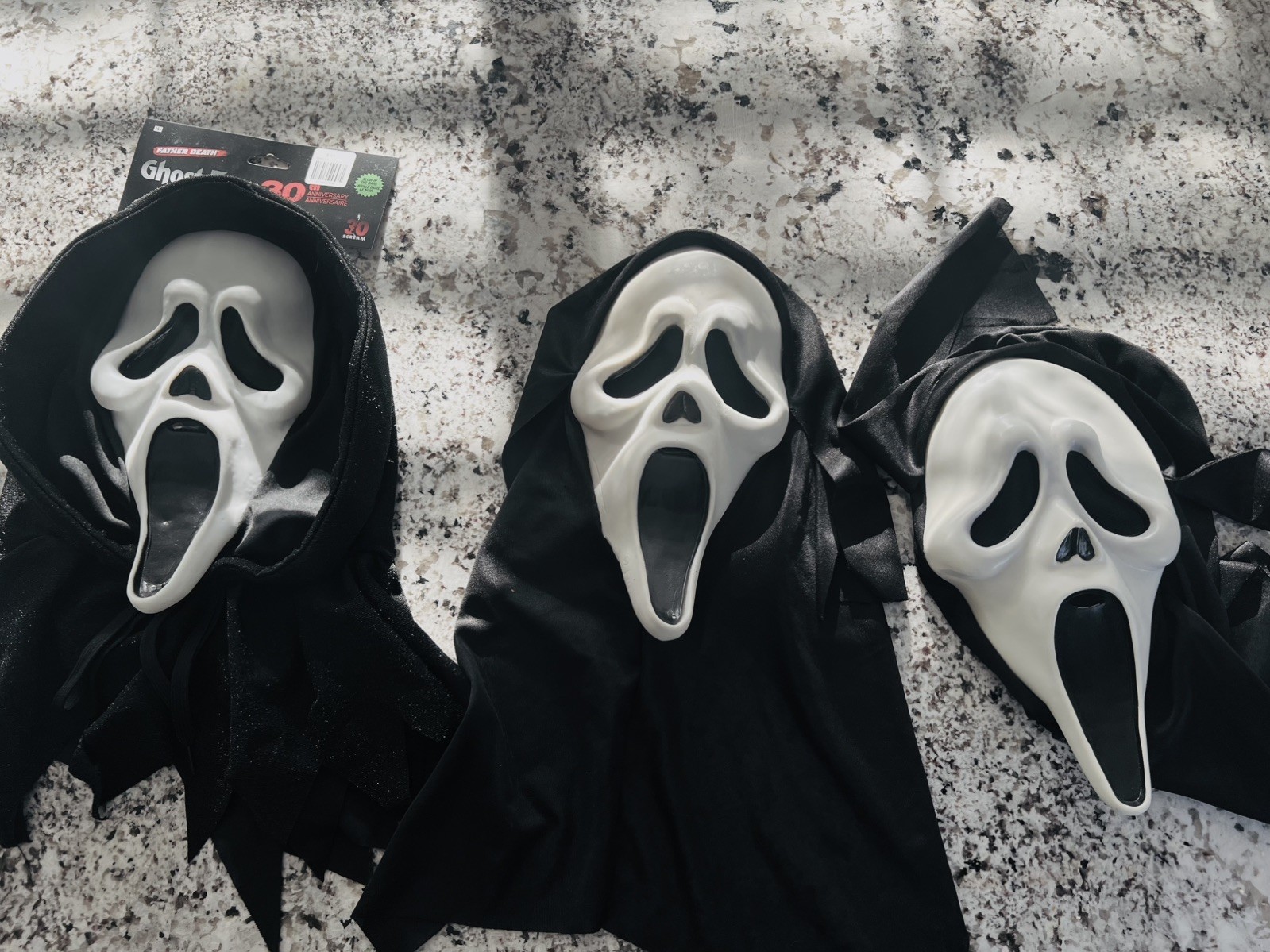 Scream Ghostface Mask Lot of 3 – 30th Anniversary Gen 1, Gen 2  & Scream 3 EU