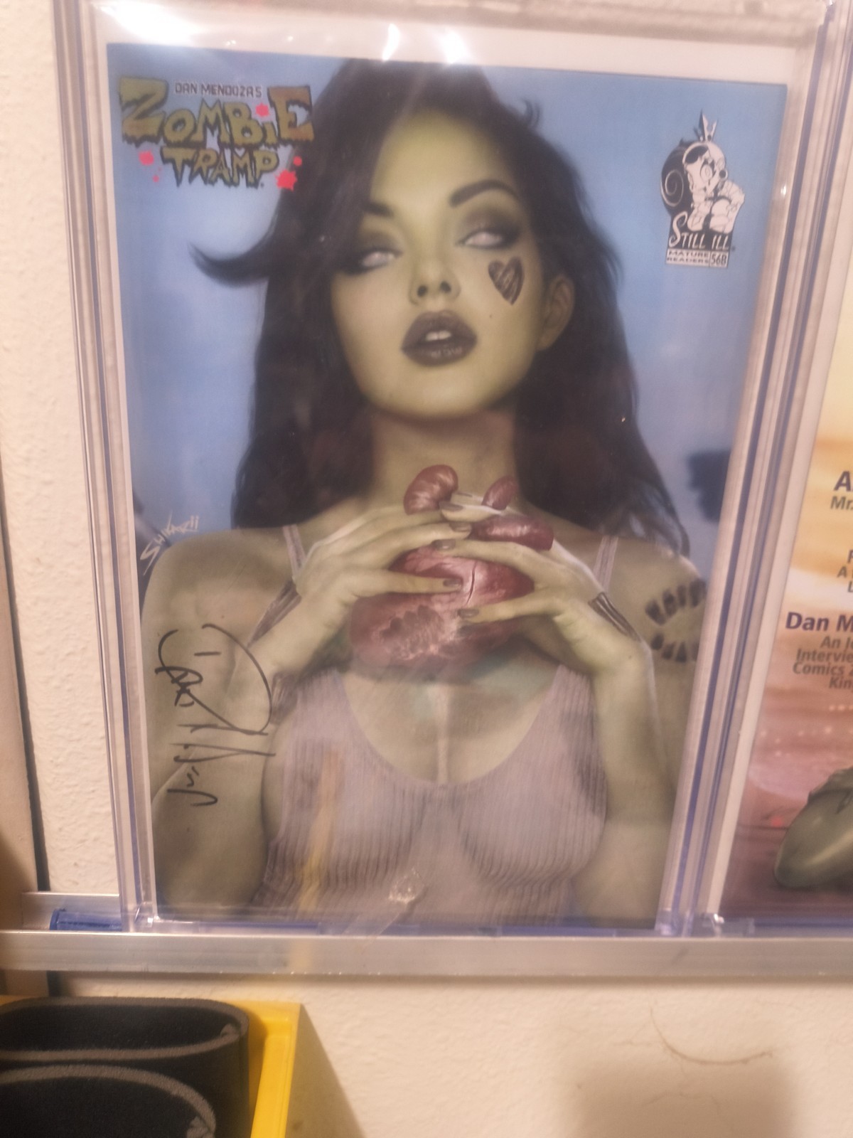 Zombie Tramp #56 Shikarii Close Up Sheer Limited to 100 Signed By Dan Mendoza