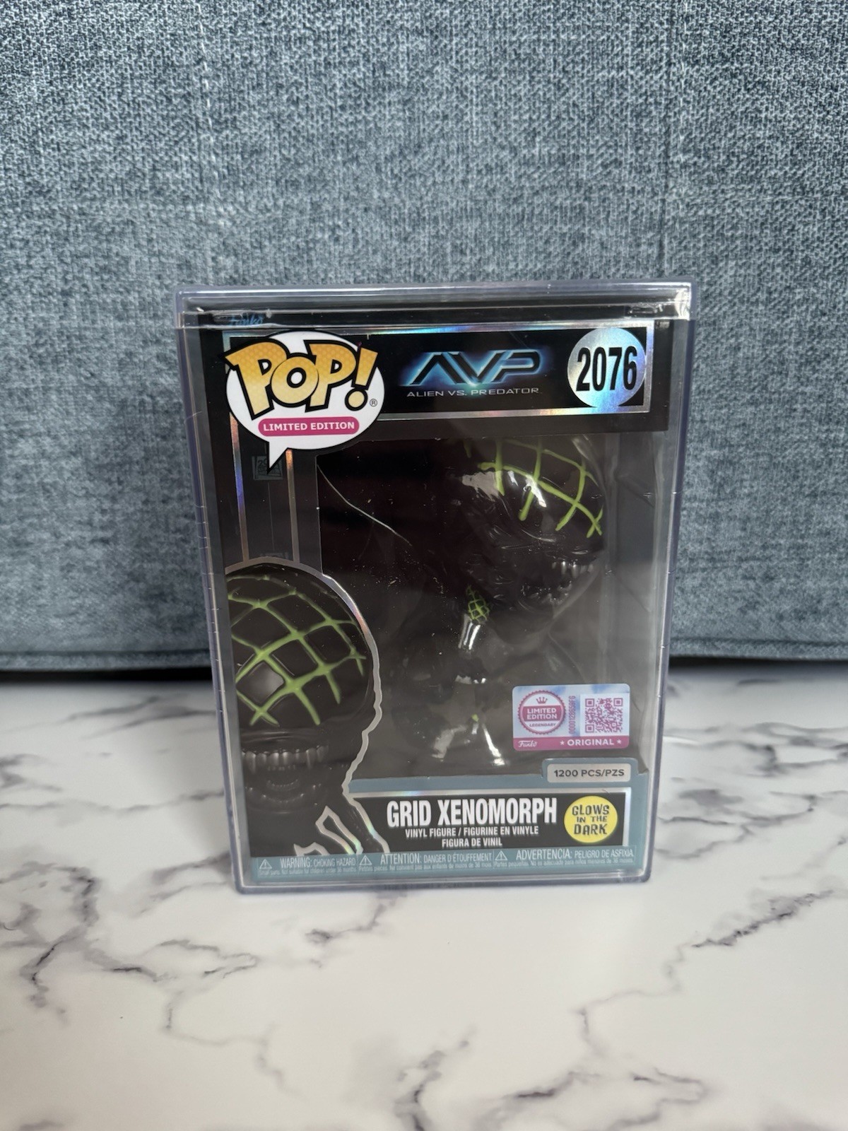 Funko Pop ALIEN V. PREDATOR Grid Xenomorph GLOW Vinyl Figure #2076 - NEW