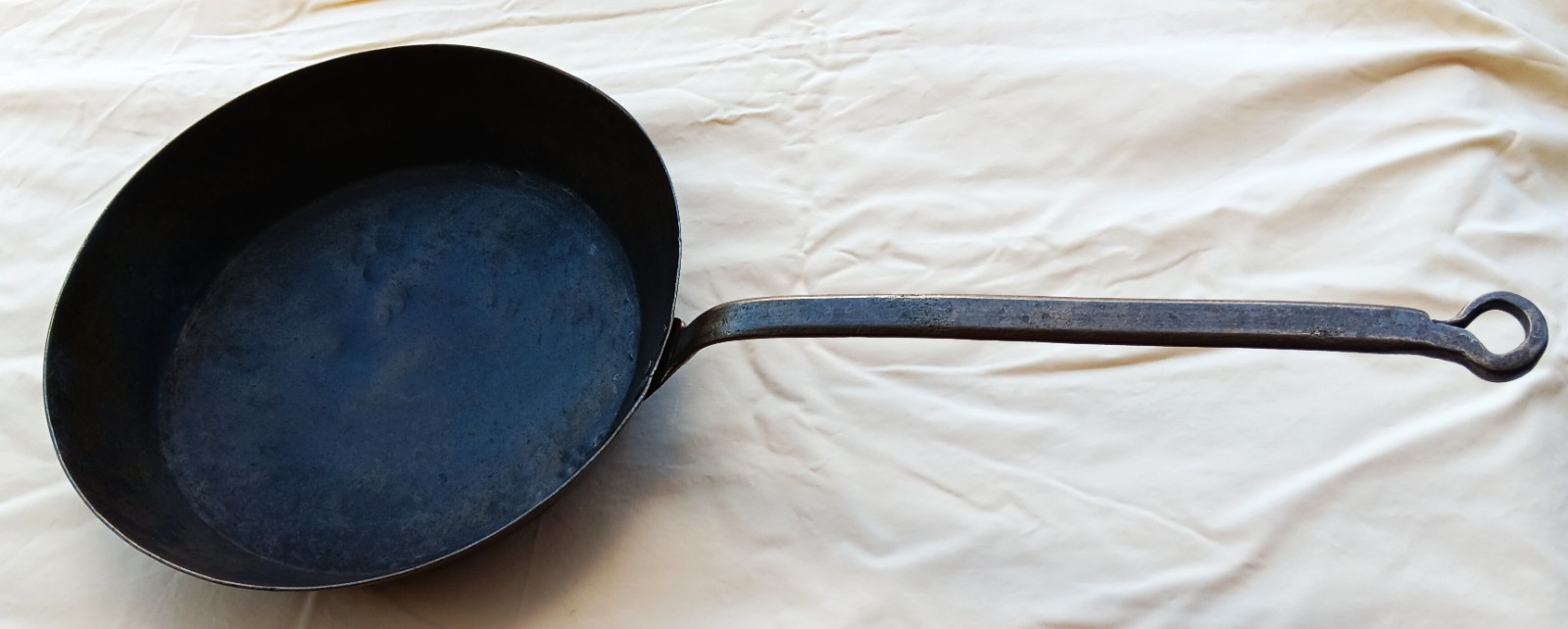ANTIQUE Primitive 19th Century WHITFIELD # 3 CAST SHEET IRON LONG HANDLE SKILLET