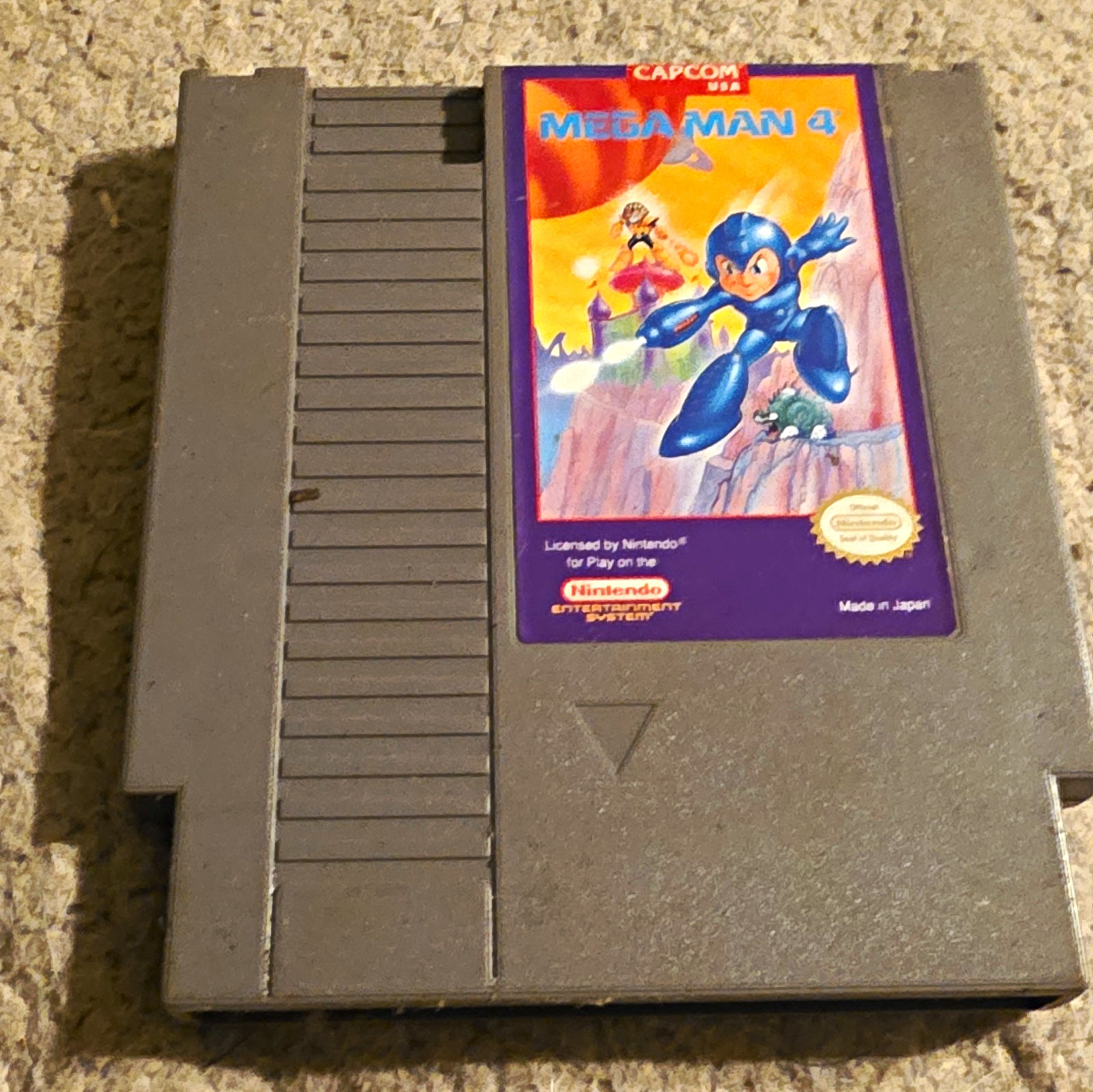 Capcom Mega Man 4 Nintendo Entertainment System NES Game Cartridge NTSC-U/C