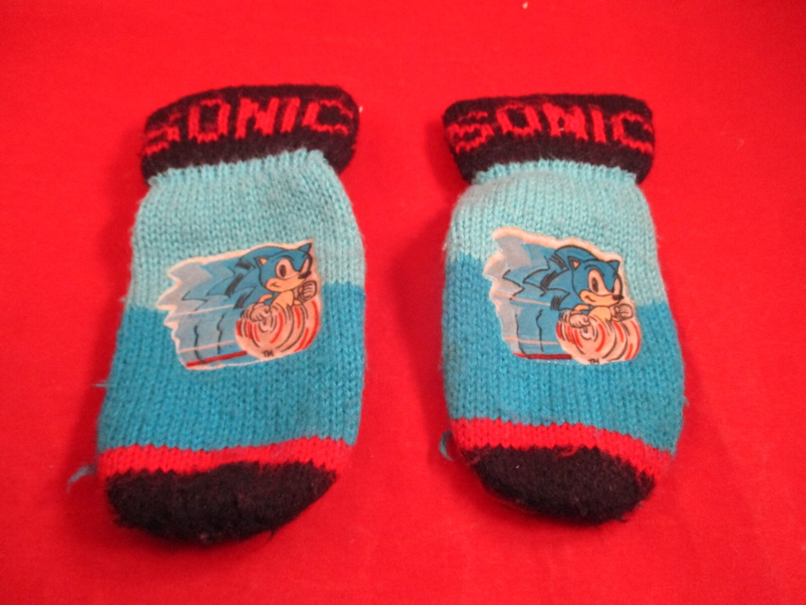 Sonic the Hedgehog Sega Genesis Era Children's Kid Winter Gloves 1994