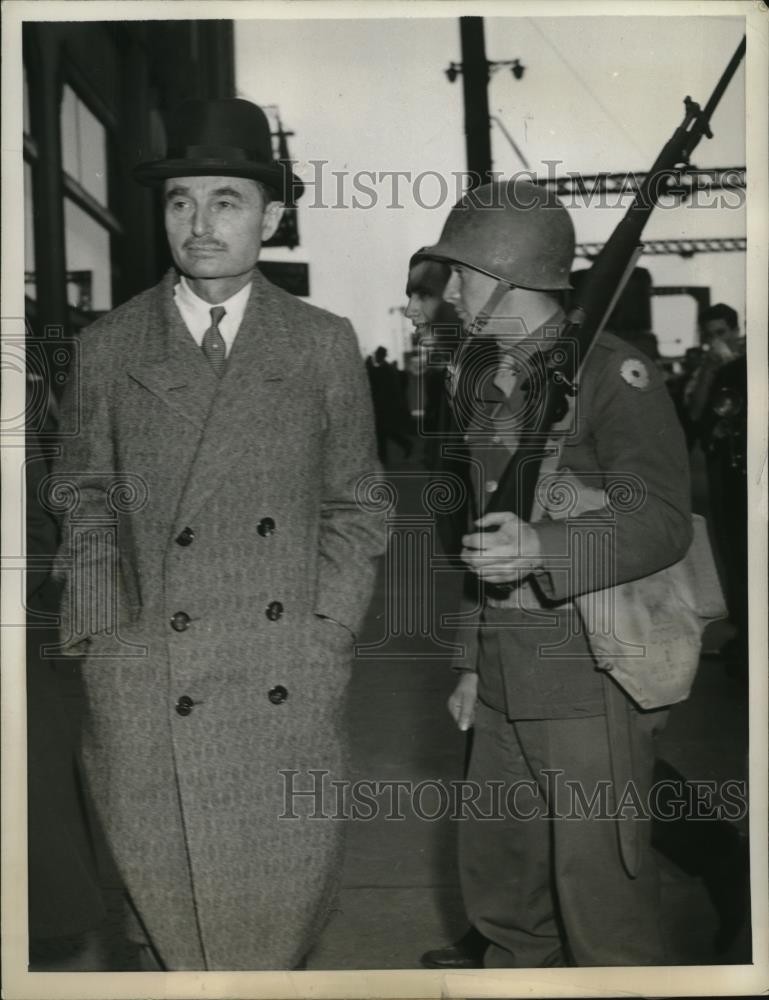 1944 Press Photo Attorney Francis Biddle leads legal battle against Montgomery
