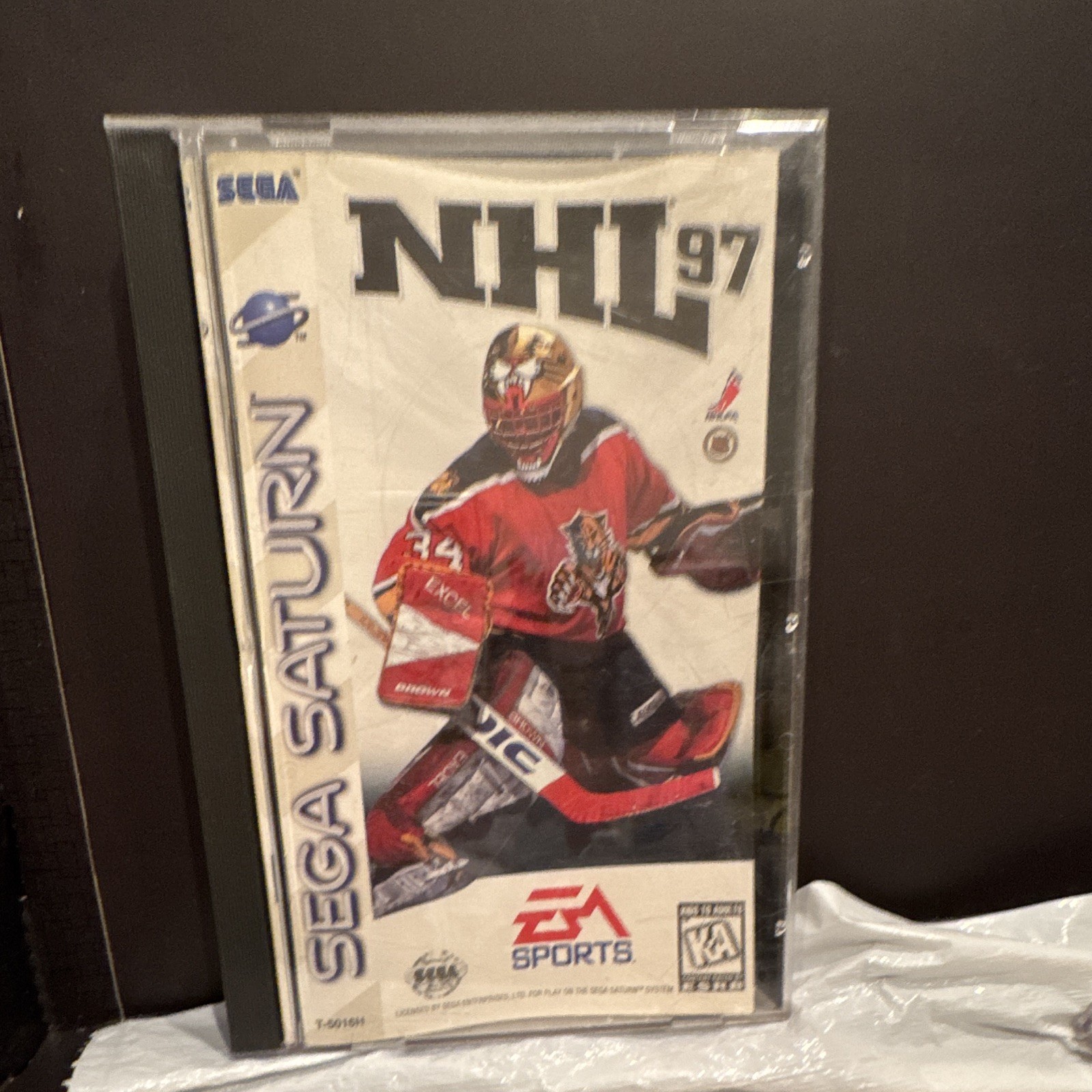 EA Sports NHL 97 (Sega Saturn, 1996) Hockey 1-8 Player 