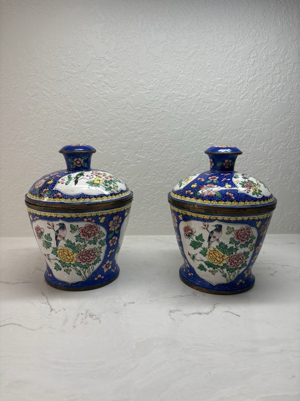 Pair of Large Antique Chinese Canton Enamel Lidded Copper Jar 廣州銅胎畫琺瑯開光花鳥紋蓋罐一對