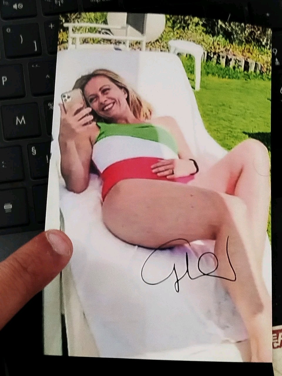 Giorgia Meloni - Photo Signed On The Terrace In The Sun - Italy - Politics