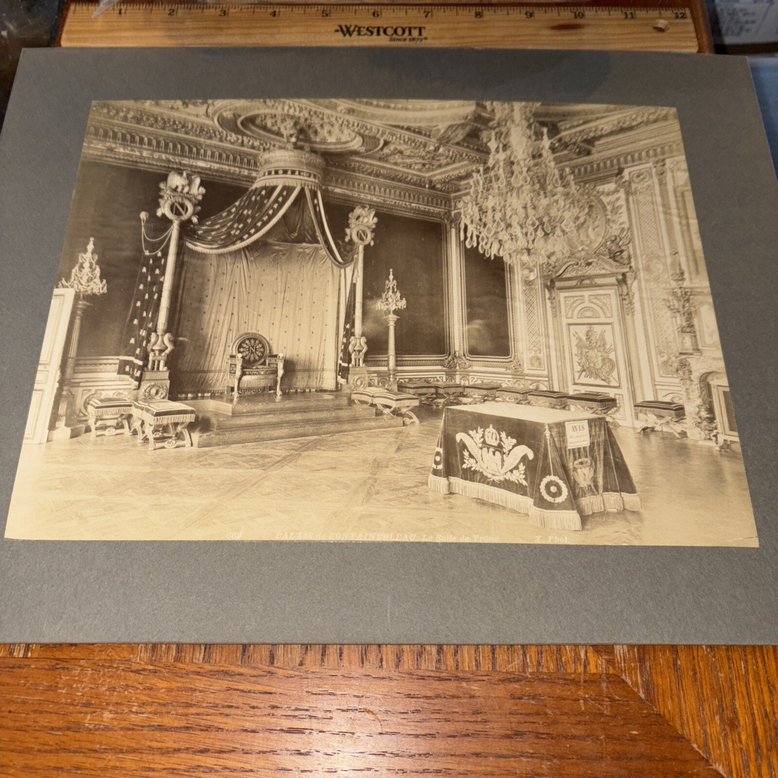Vintage Fontainebleau Chateau Las Salle de Tróne French Architecture Photo