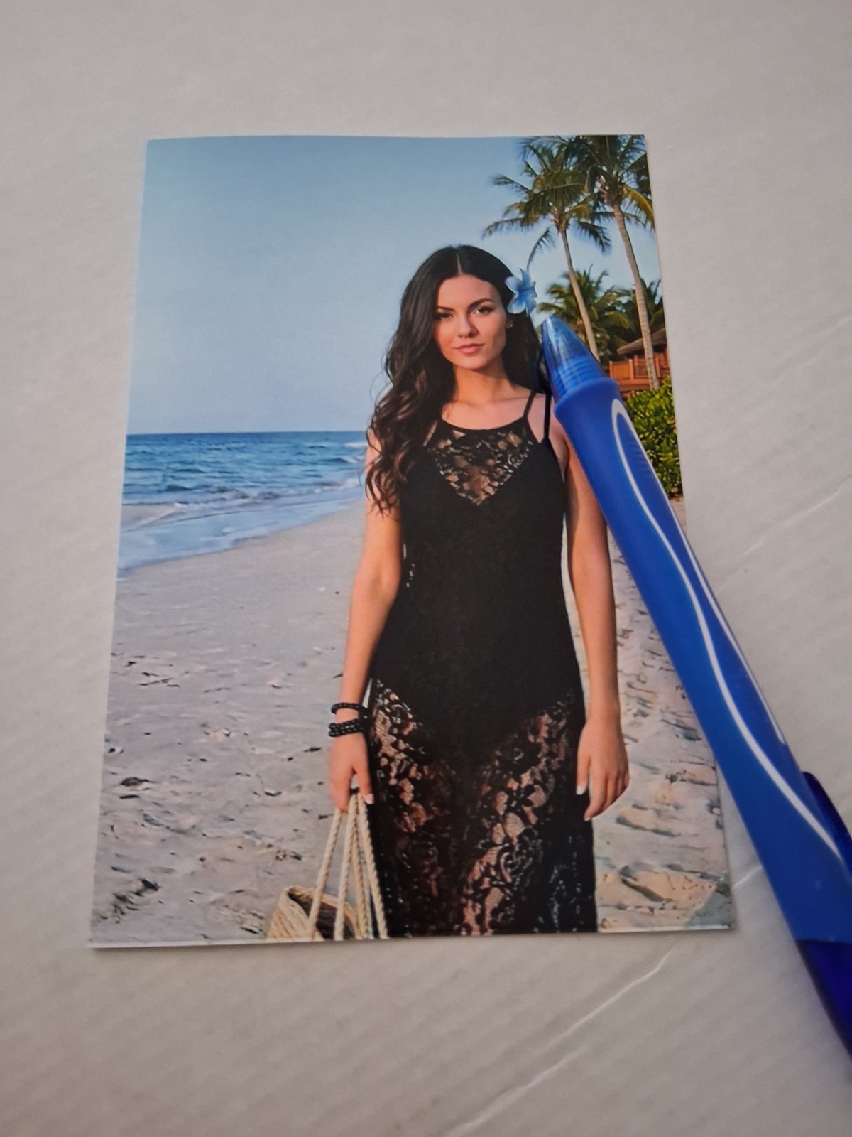 VICTORIA JUSTICE, BEAUTIFUL,  MATTE COLOR 4X6 PHOTO, BRAND NEW 