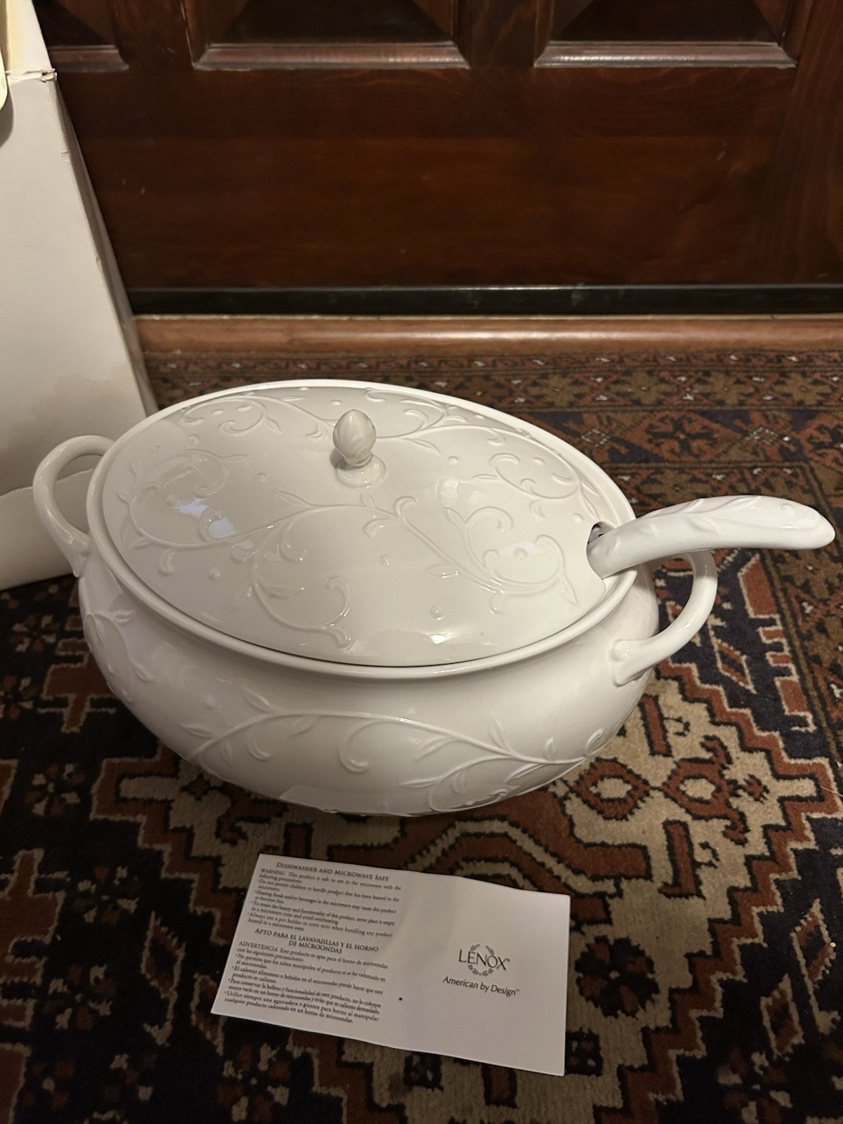 Lenox Opal Innocence Carved Covered Tureen w/ Lid & Ladle 4.5 Qt White Porcelain