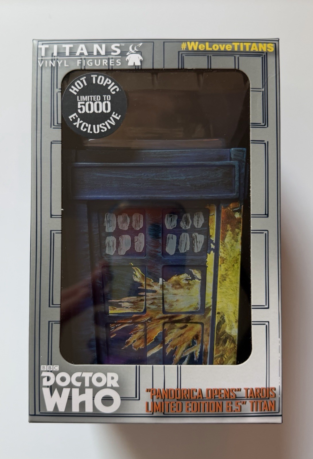 Doctor Who “Pandorica Opens” Tardis - Titans Vinyl Figure -Hot Topic - Brand New