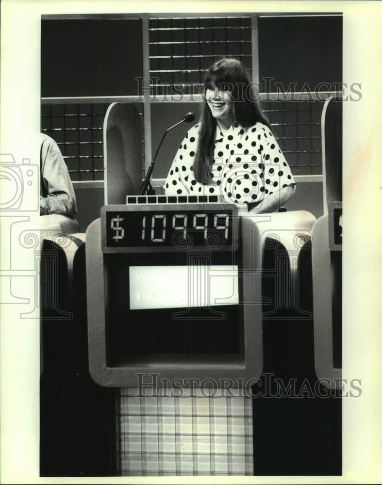 1992 Press Photo Jill Young, Oshkosh West High School junior on 