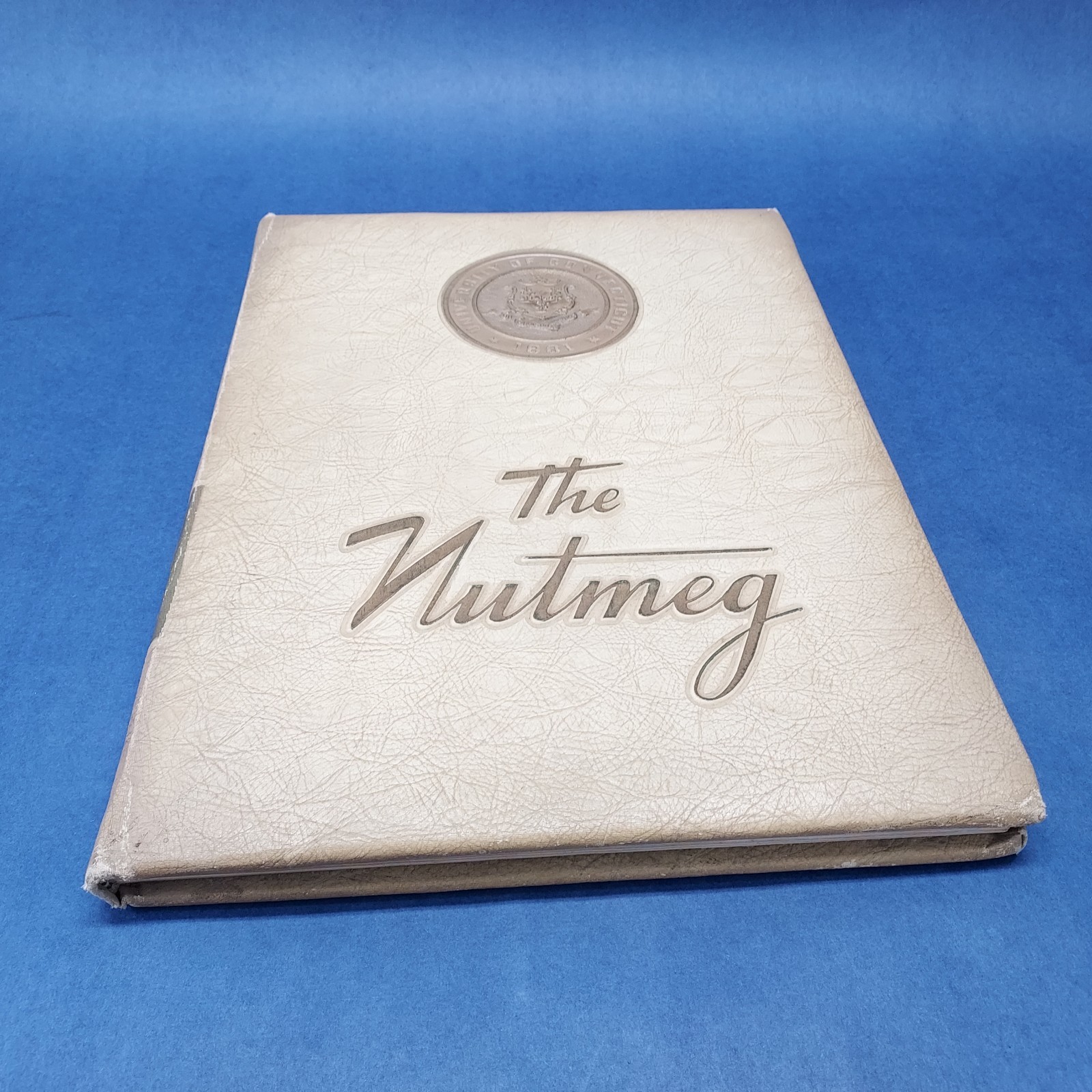 1946 Vintage The Nutmeg University Of Connecticut Yearbook