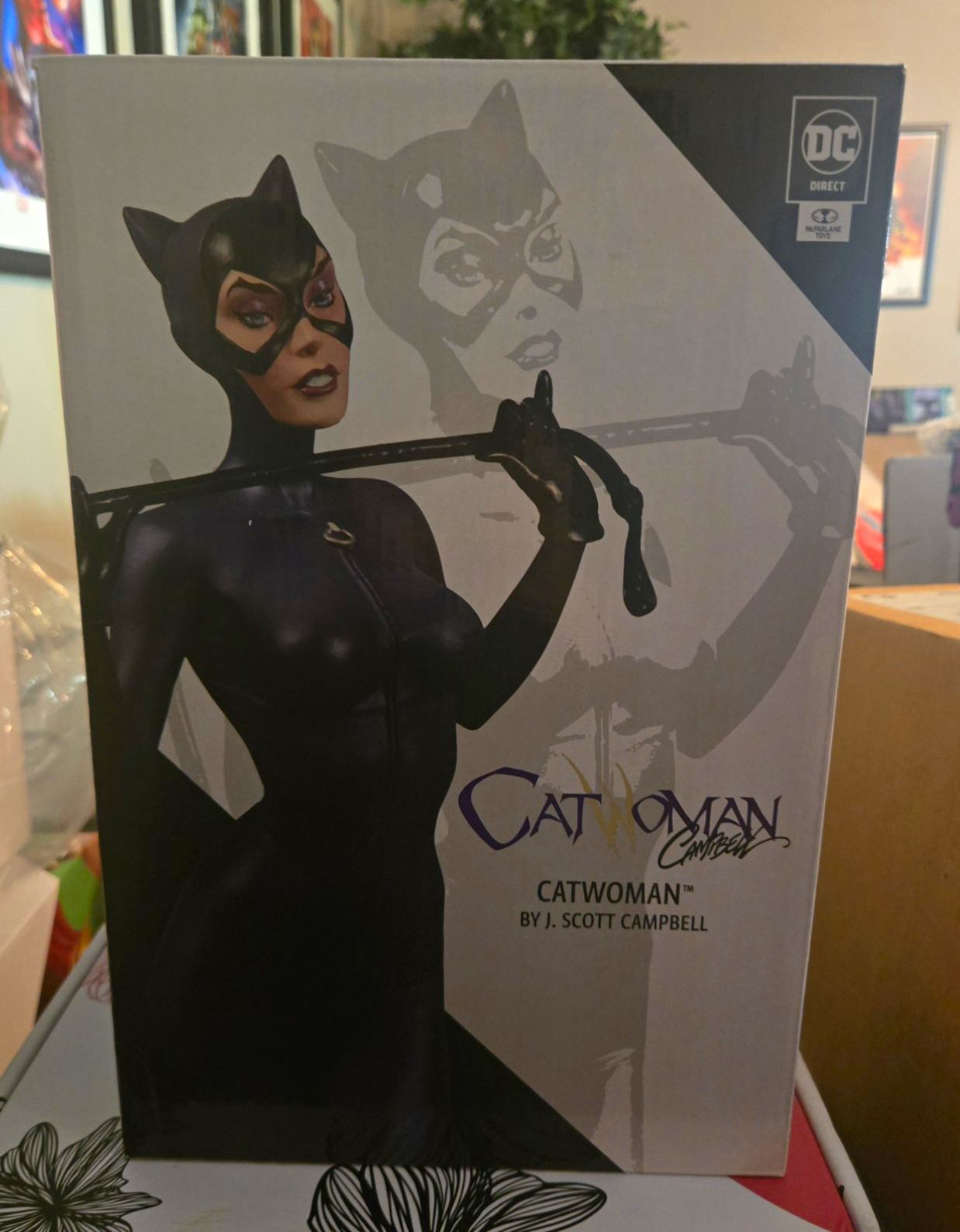DC Direct Catwoman by J. Scott Campbell Limited Edition Statue 8.1in DC 624/920