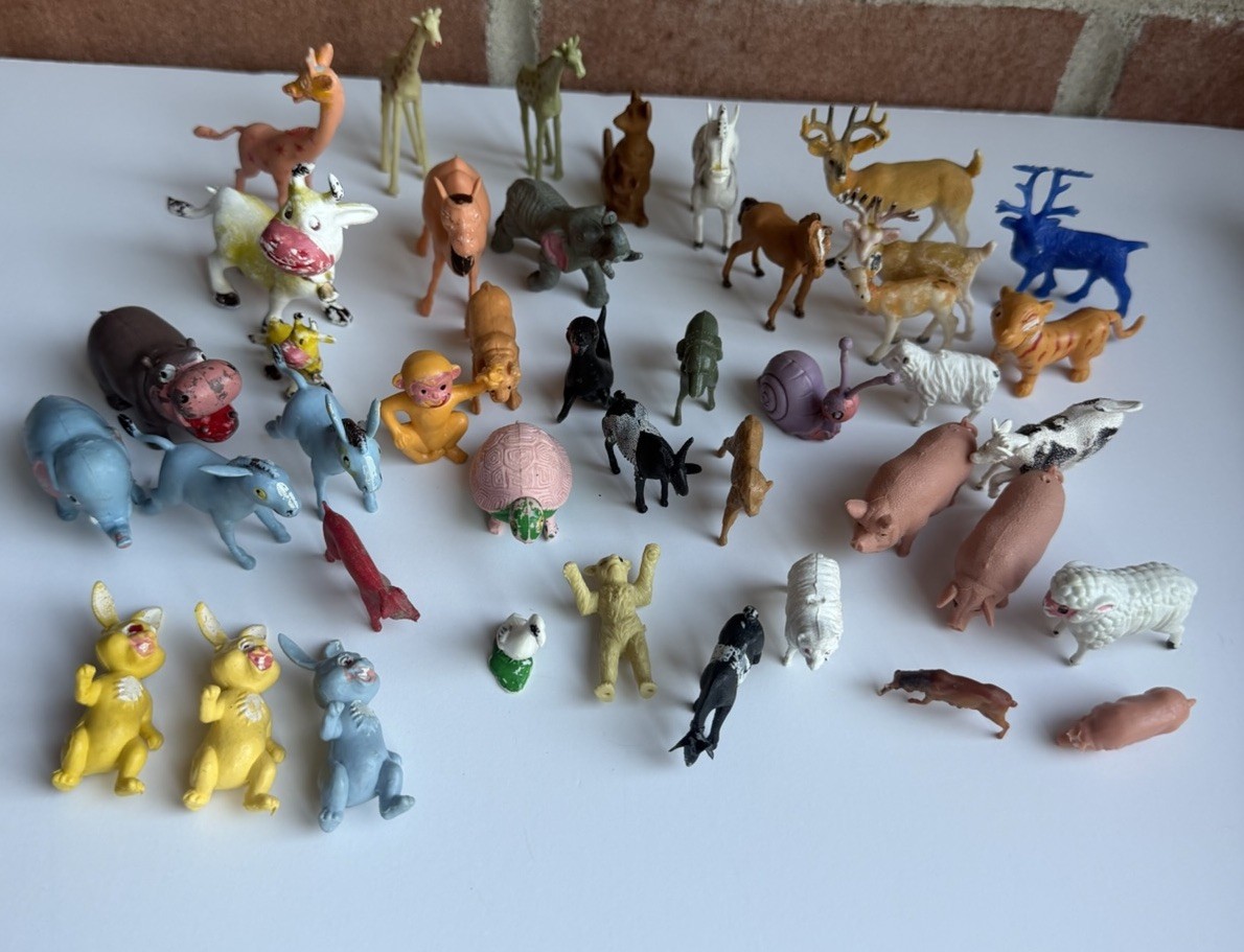 Vintage Miniature Plastic Animal Figure Lot 43 Zoo Farm Hong Kong Mixed Toys Set