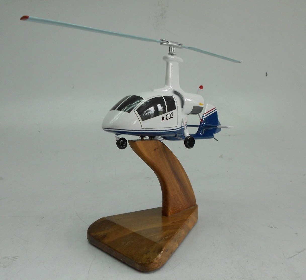 Irkut A-002 Russia Autogyro Helicopter Desktop Wood Model  Regular