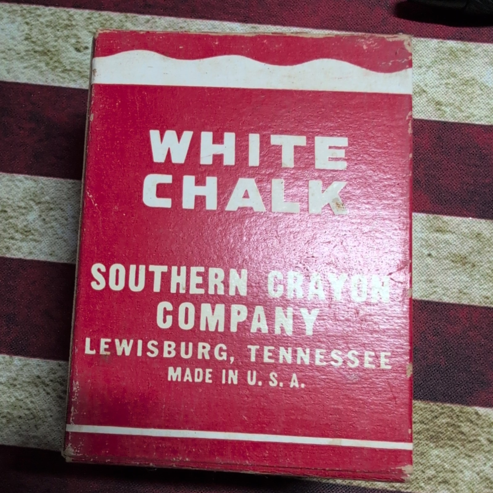 Vintage White Chalk 18 Stick Box Chalk Inside 1960\'s Southern Crayon Co.
