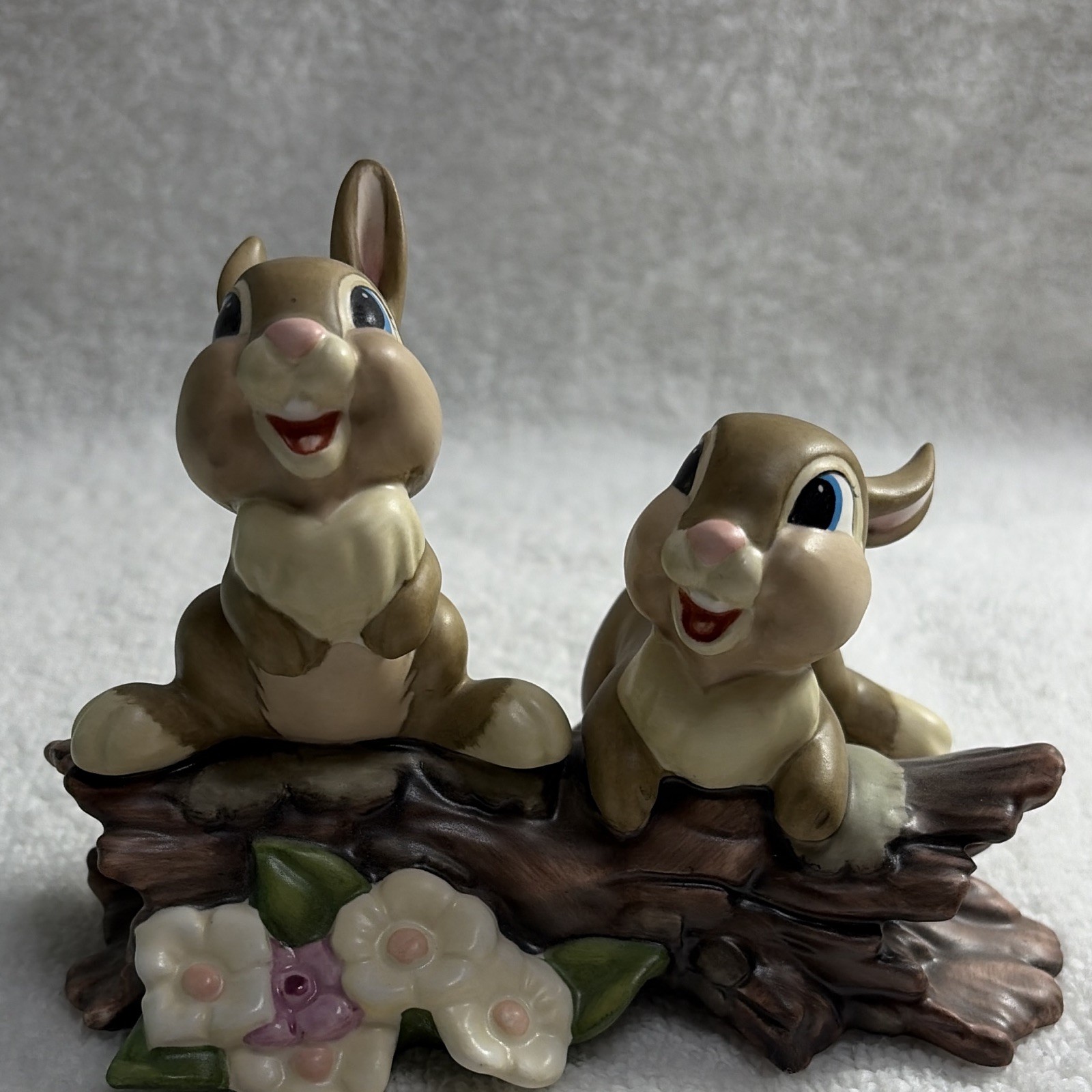 WDCC Disney Bambi Thumper’s Sisters “Hello, Hello There” 4”