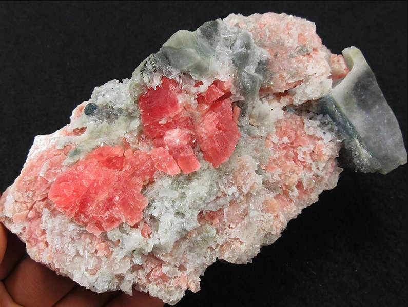239g gem pink Rhodochrosite&Quartz crystals mineral Liubao,Wuzhou,Guangxi,China