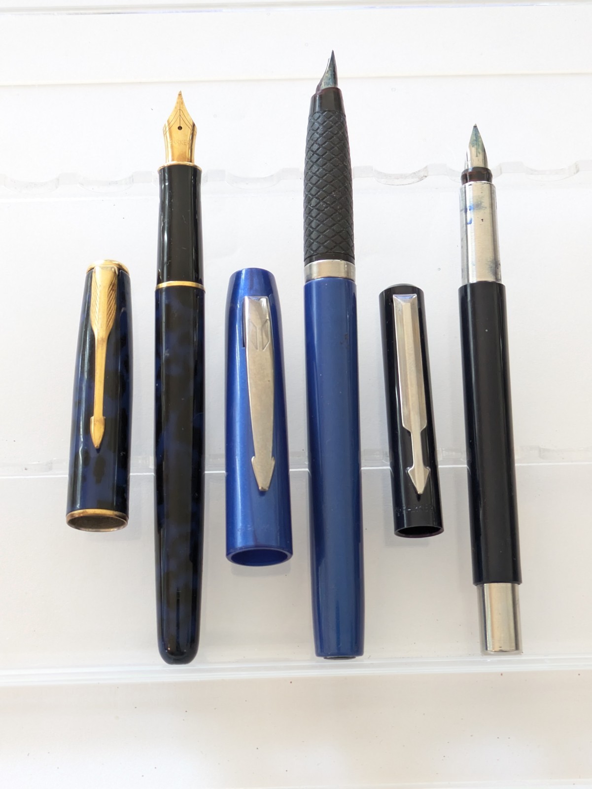 Vtg 3x Parker Fountain Pen Lot - Steel Nibs - Blue Lacque Sonnet