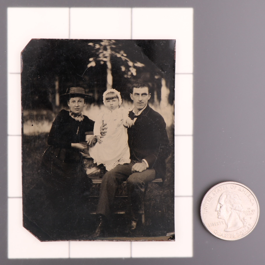 Antique CDV 6th Plate Tintype of an Attractive Family Man Woman & Child #1264
