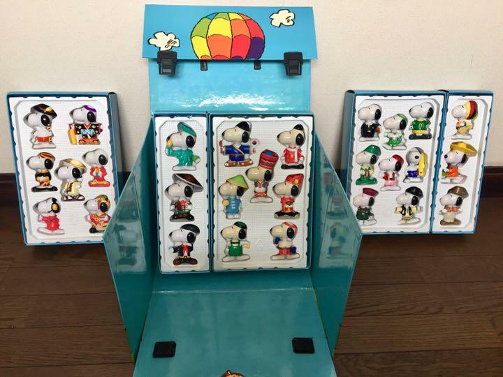 McDonalds PEANUTS SNOOPY World Tour 2 Figure 28 countries Set Box 1999 Vintage