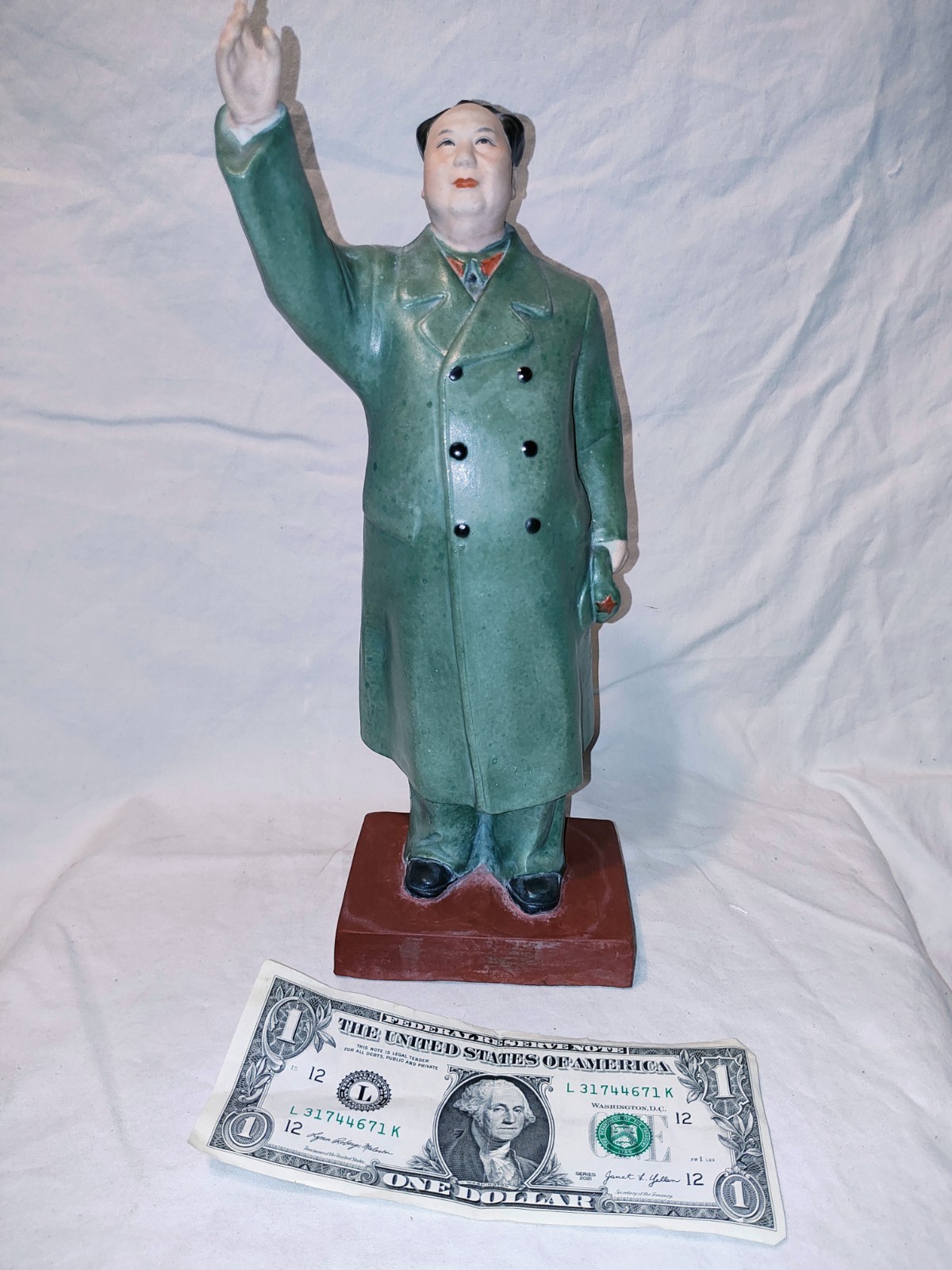 Vintage Chinese Cultural Revolution Porcelain Chairman Mao Zedong Statue Waving