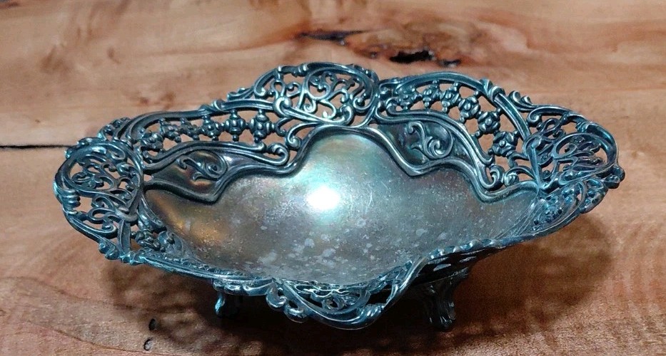 Beautiful Antique Victorian Era Silver Plated Trinket Dish USA Connecticut 