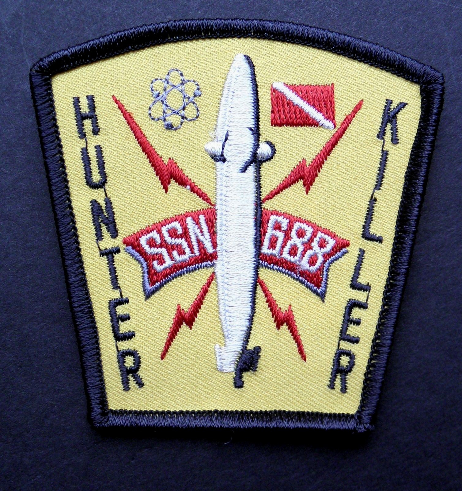 USS LOS ANGELES SSN-688 ATTACK SUBMARINE EMBROIDERED PATCH 3 INCHES