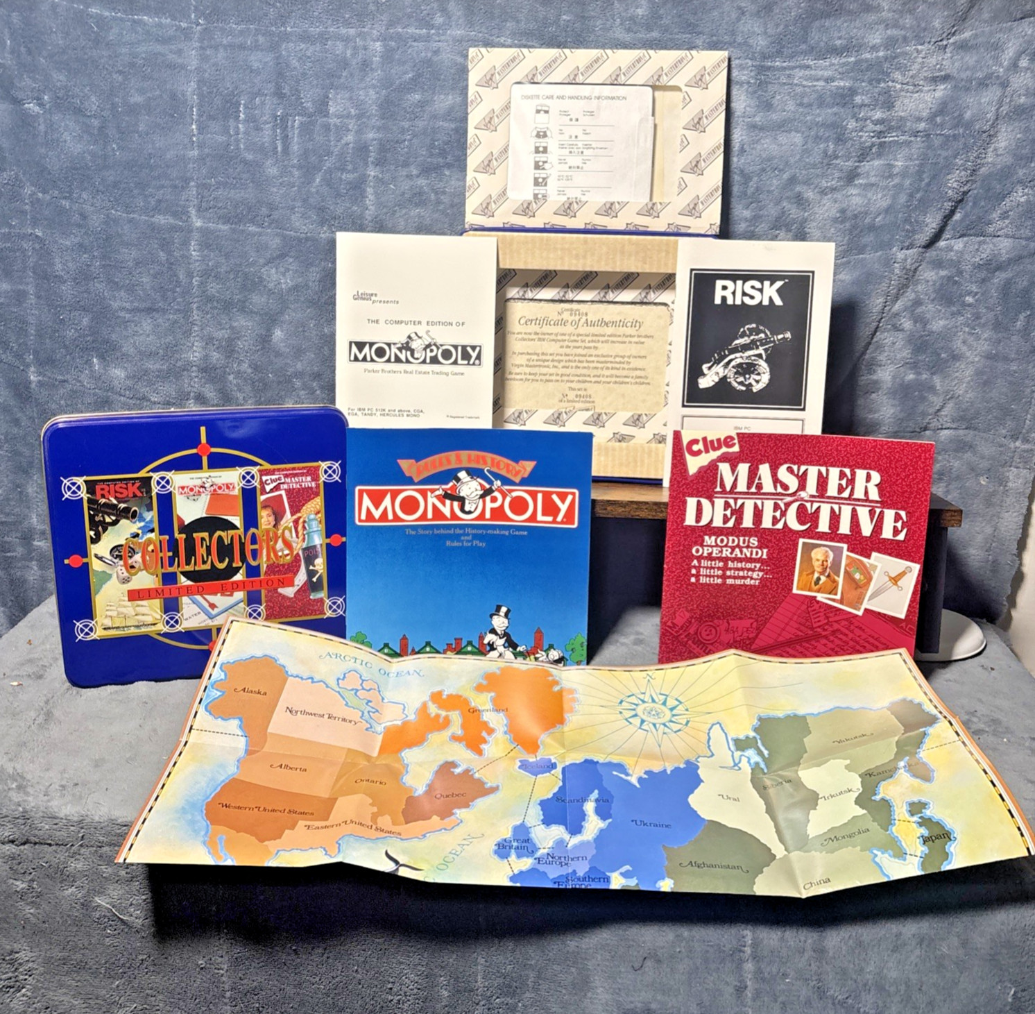Collectors Limited Edition Tin – Risk Monopoly Clue – Complete w/Disks & COA