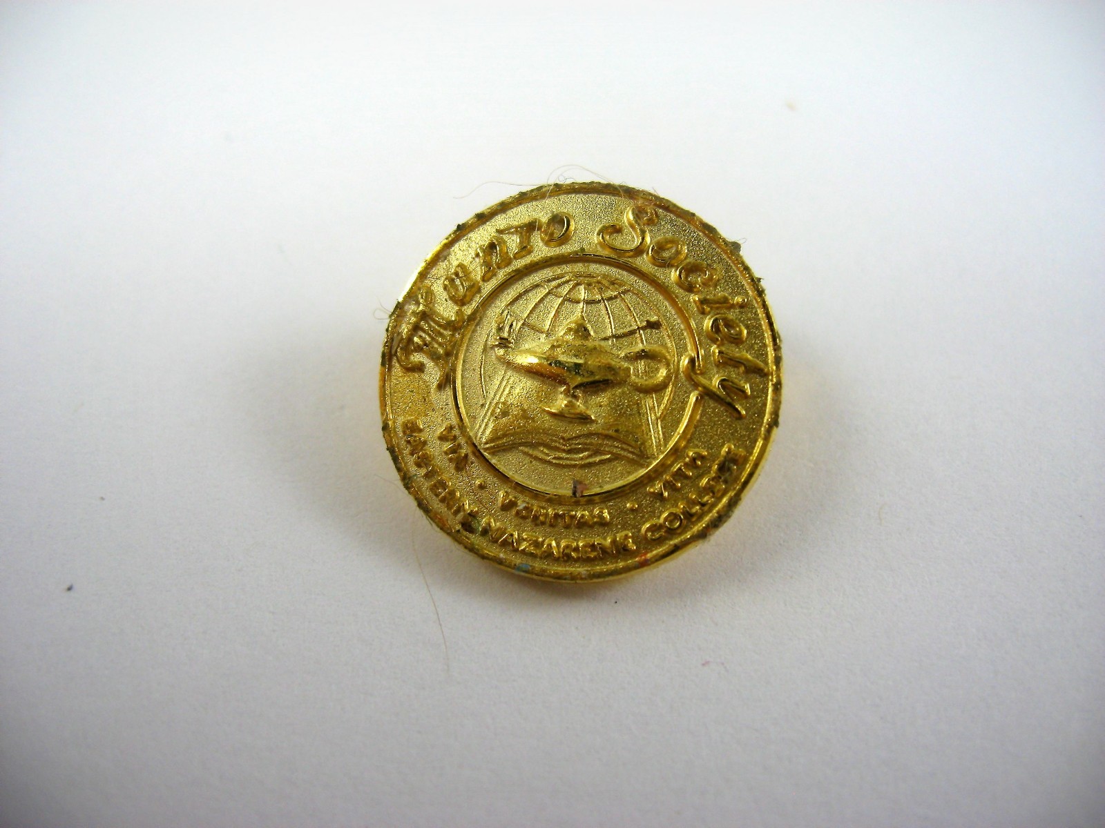 Vintage Munro Society Pin Eastern Nazarene College ENC Gold Tone Lapel Pin Badge
