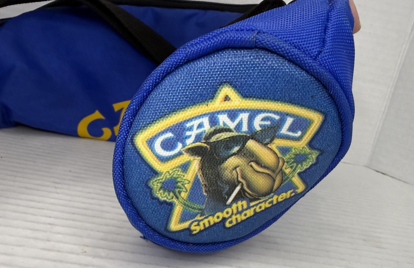 Joe Camel Insulated Soda Beer 6-Can Holder Sleeve W/ Adjustable Strap 1990s Vint