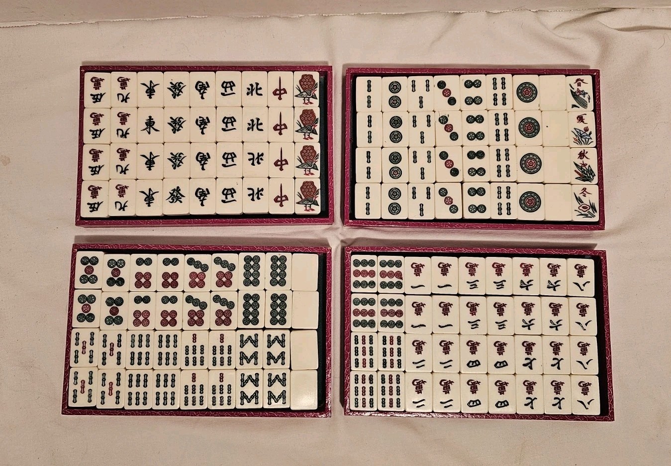 VINTAGE BONE & BAMBOO MAH JONG TILES DOVE TAILED 144 PIECES