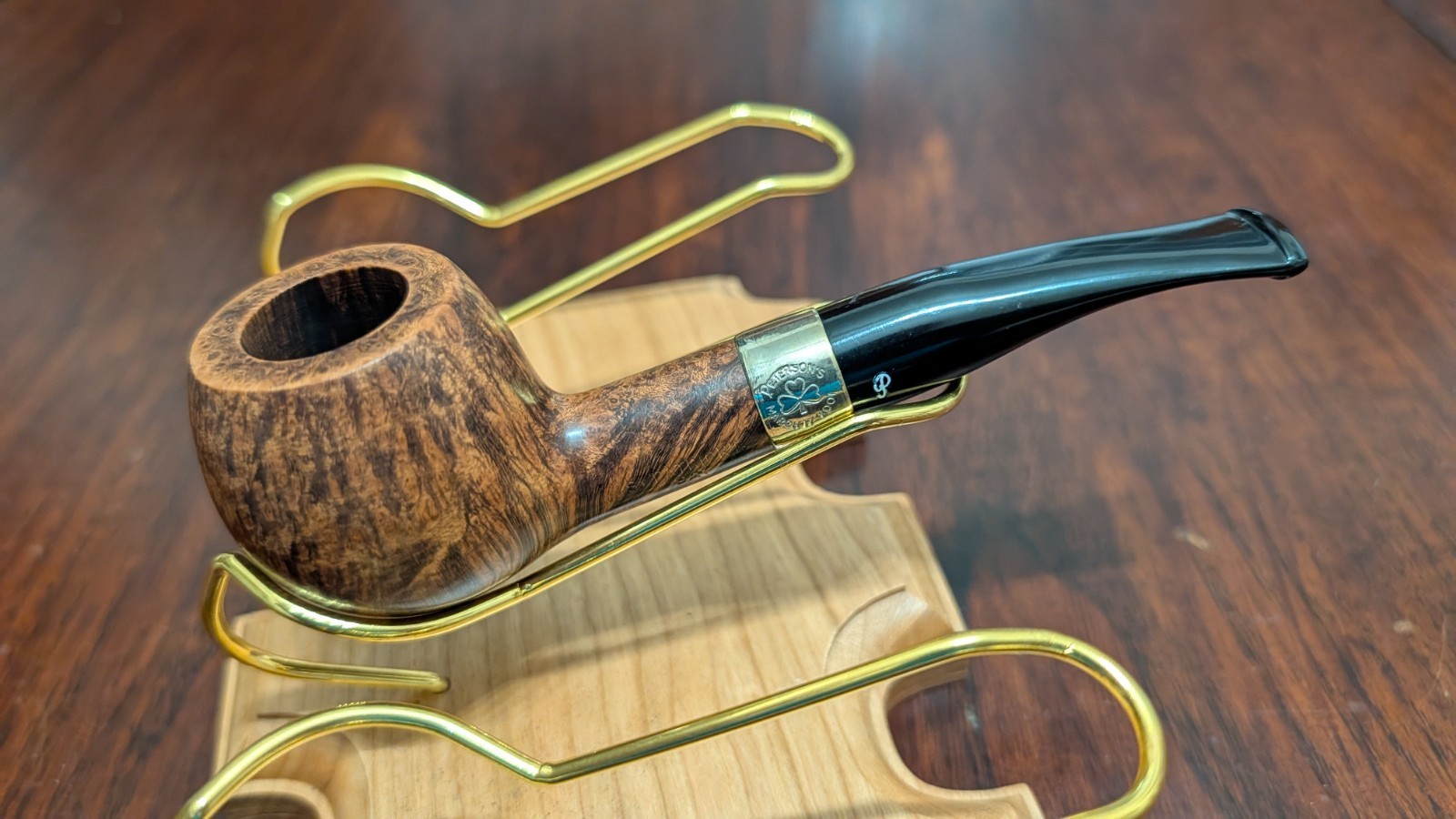 Peterson of Dublin 2001 St. Patrick's Day Briar Pipe 408 - Stunning Flame Grain