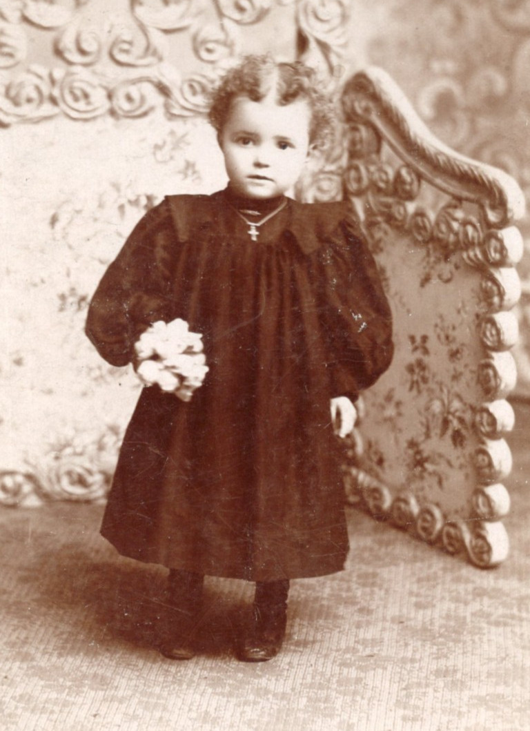 C1890s - Victorian Child in Black Dress Mourning? Cabinet Photo Easton PA - XL1S