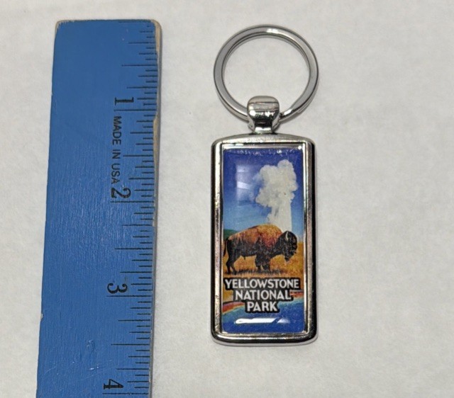 Yellowstone National Park Souvenir Keychain Buffalo Geyser 🇺🇸💪