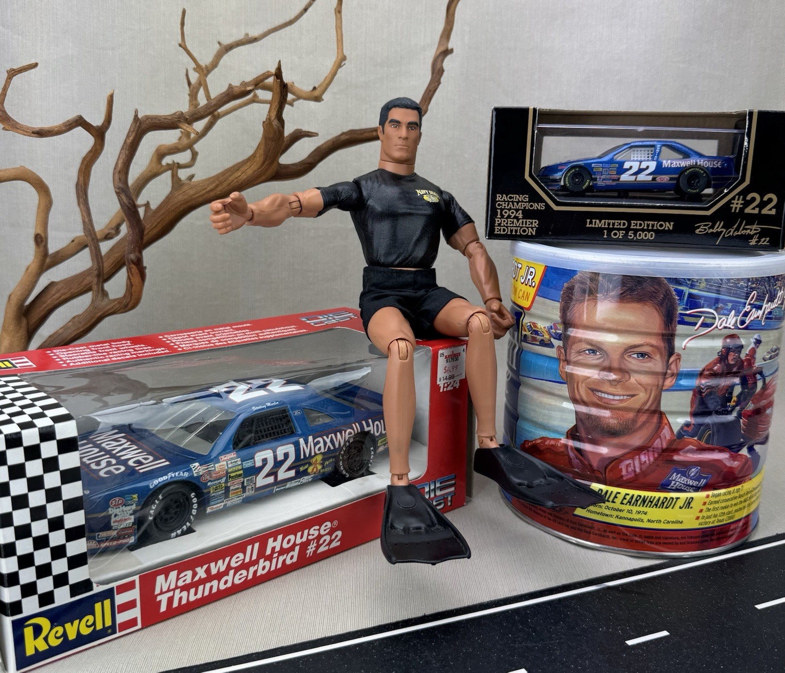 LOT Maxwell House Earnhardt Jr #8 2003 Can #22 1:24 Thunderbird /1994 Labonte