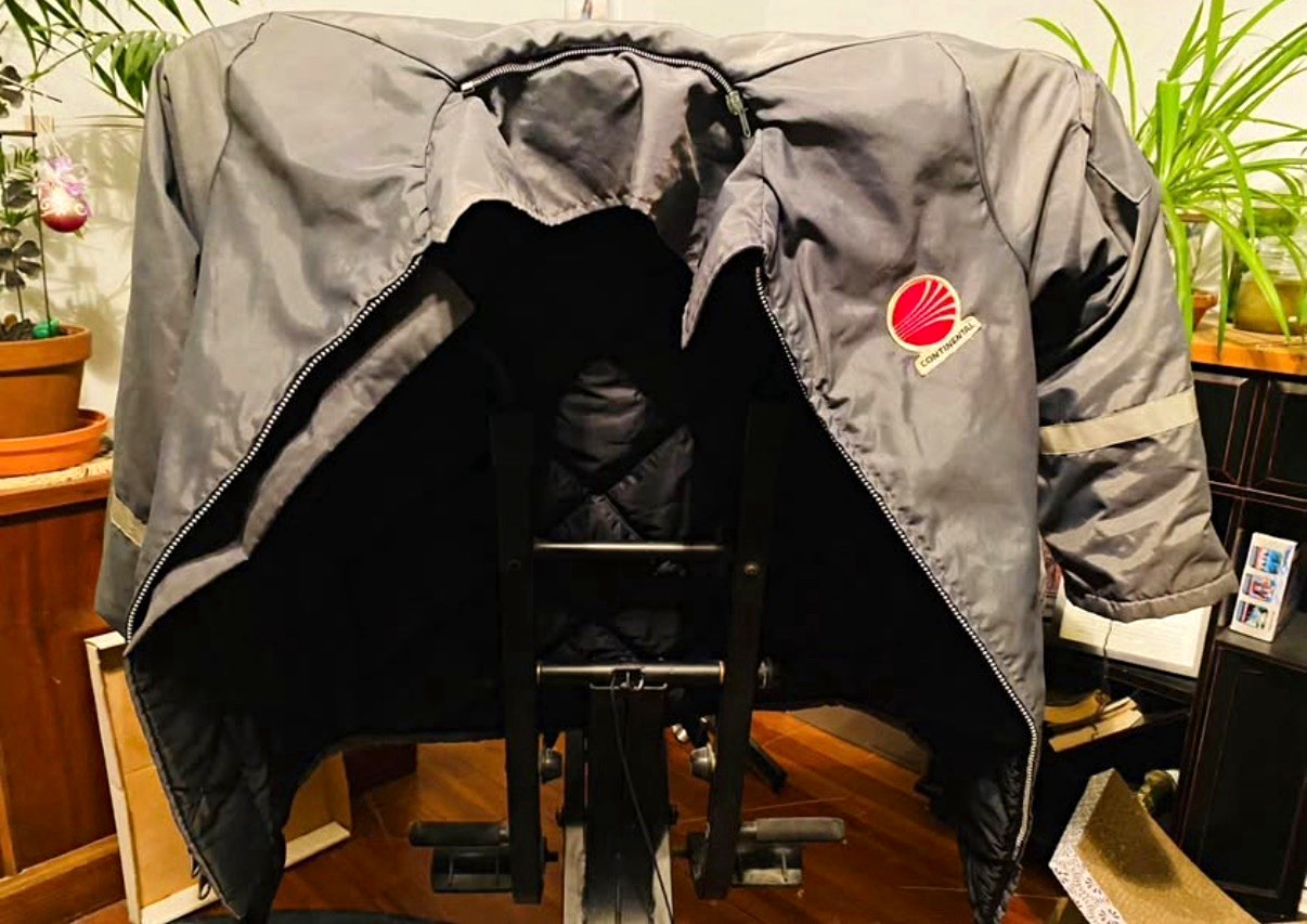Vintage 1988 Continental Airlines Work Jacket S Lion Uniform Quilted Ramp Coat