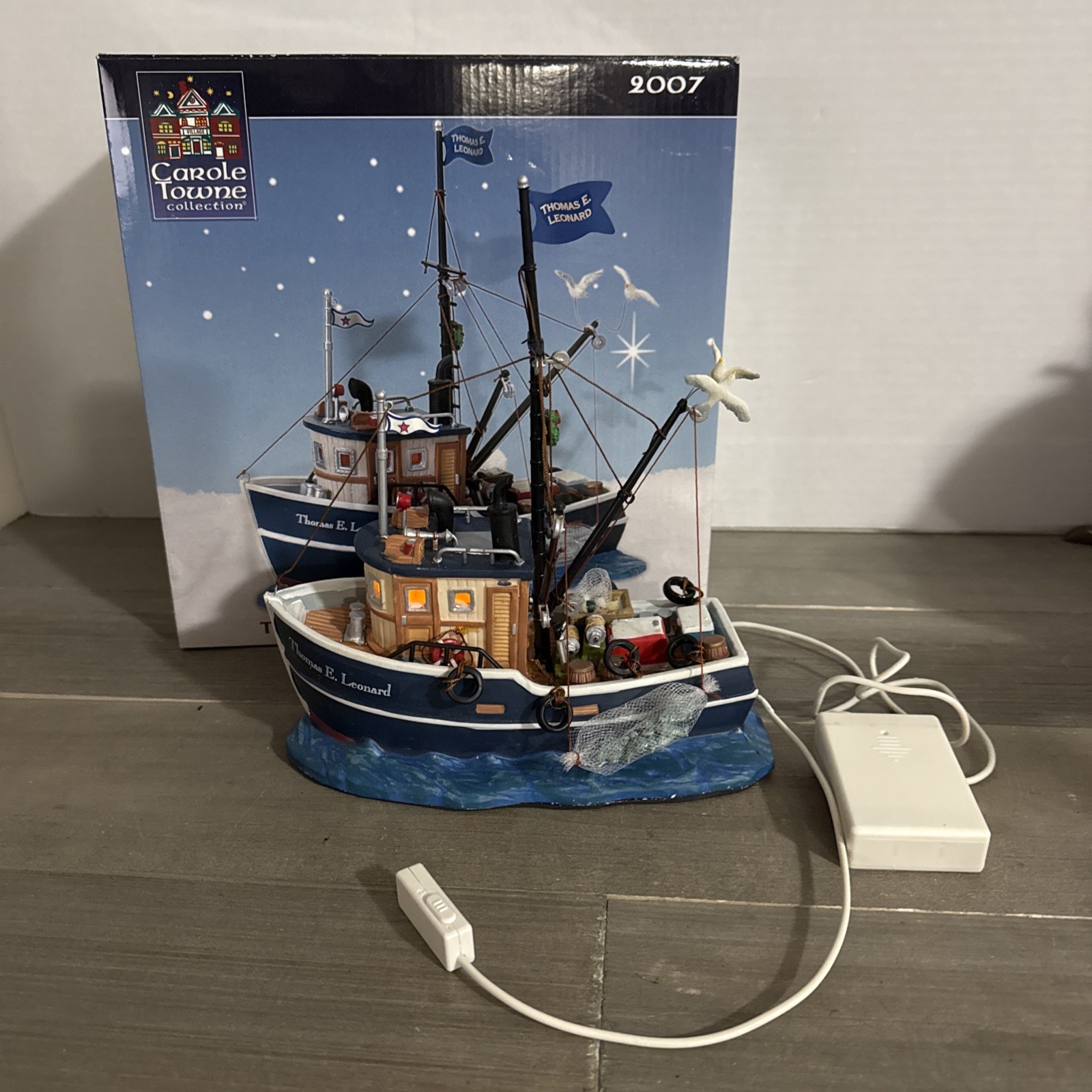 Lemax Carole Towne Thomas E Leonard Fishing Trawler 2007 Lighted w/ Box Works