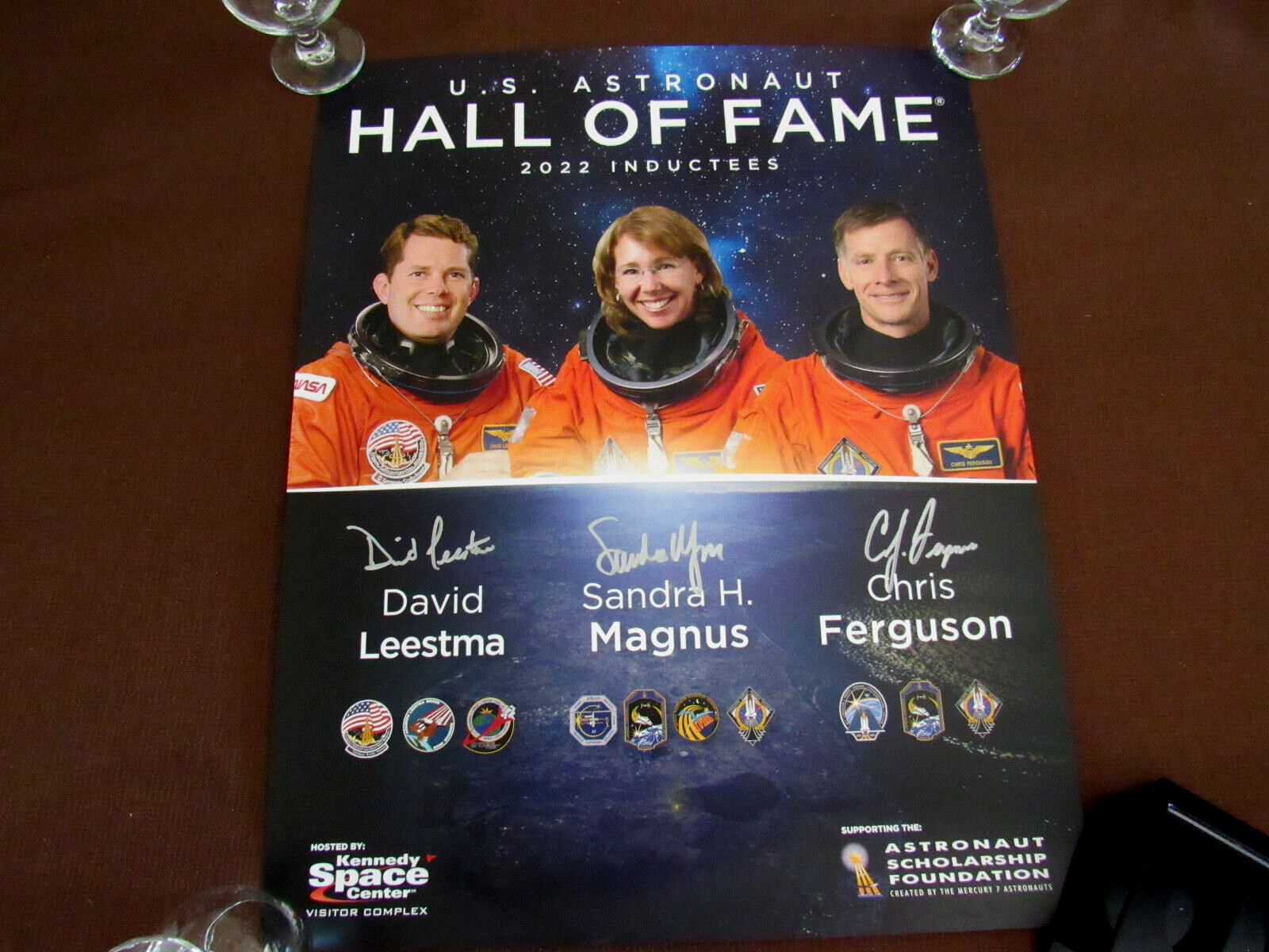 DAVID LEESTMA SANDRA MAGNUS FERGUSON 2022 HOF NASA ASTRONAUTS SIGNED AUTO POSTER