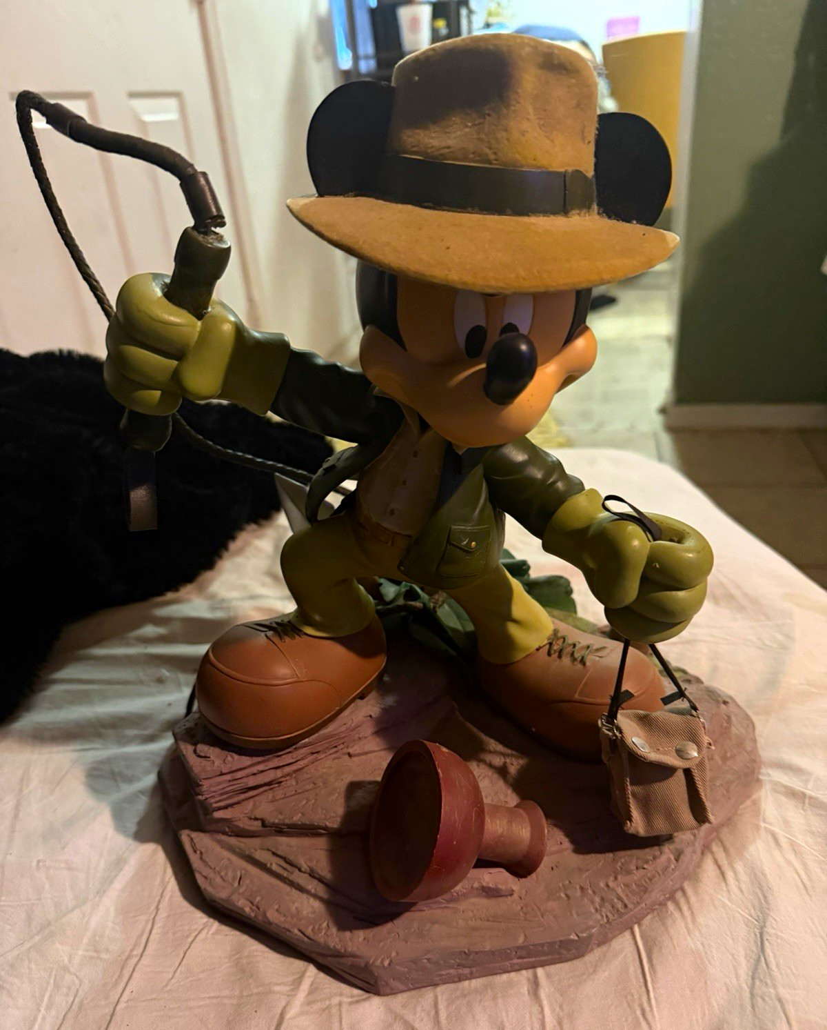 Disney Art of Disney Theme Parks Mickey Mouse Figurine Sculpture 2000 Indiana Jo