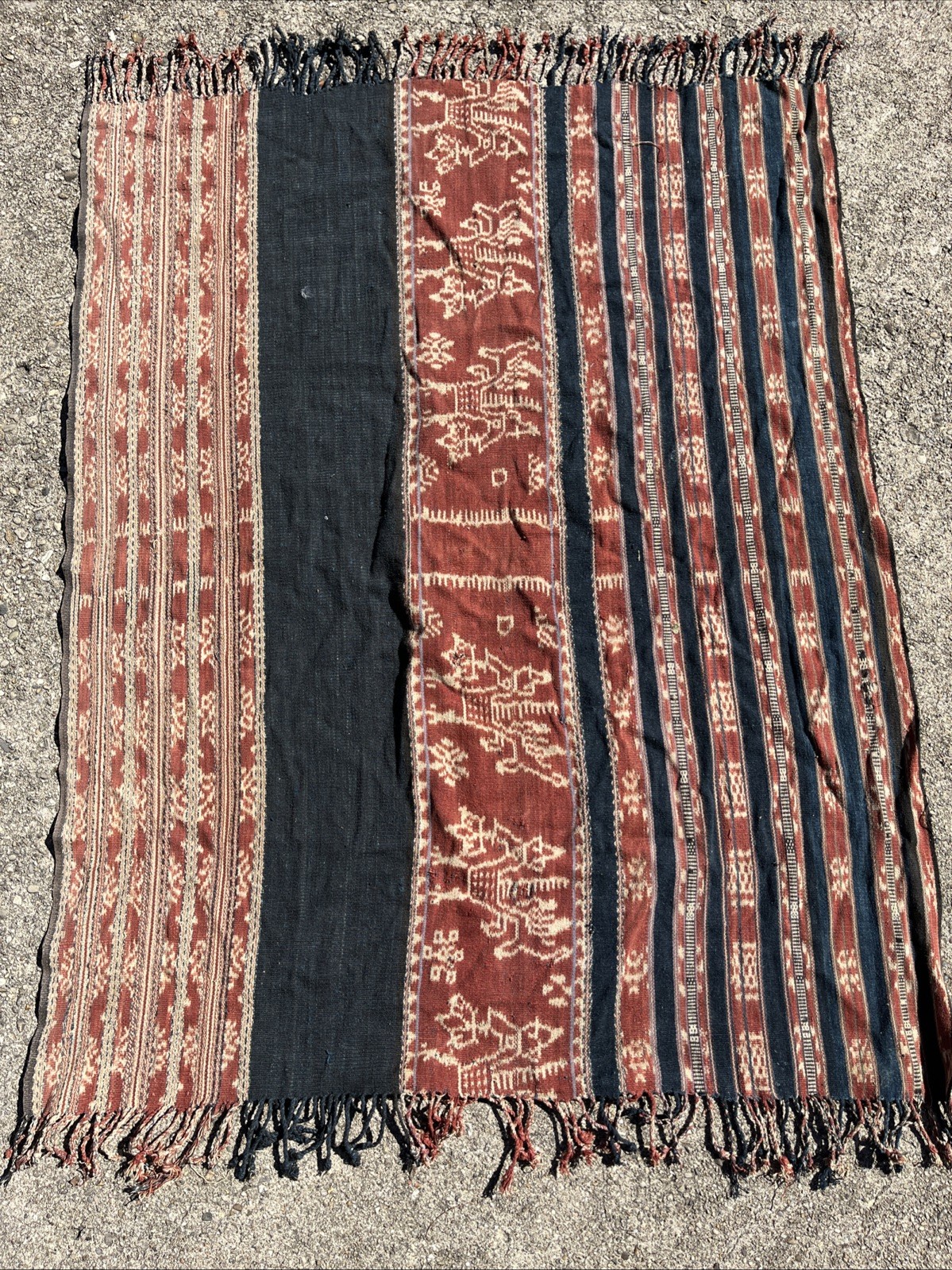 Vintage Indonesian Ikat Hinggi Textile Ceremonial Wrap Tribal 37x29” READ* M