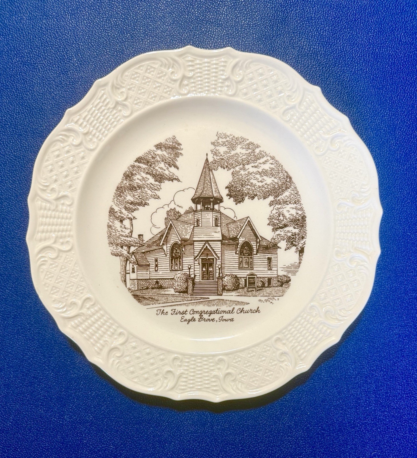 Vintage 10” Pine Grove Presbyterian Church commemorative ceramic collector plate