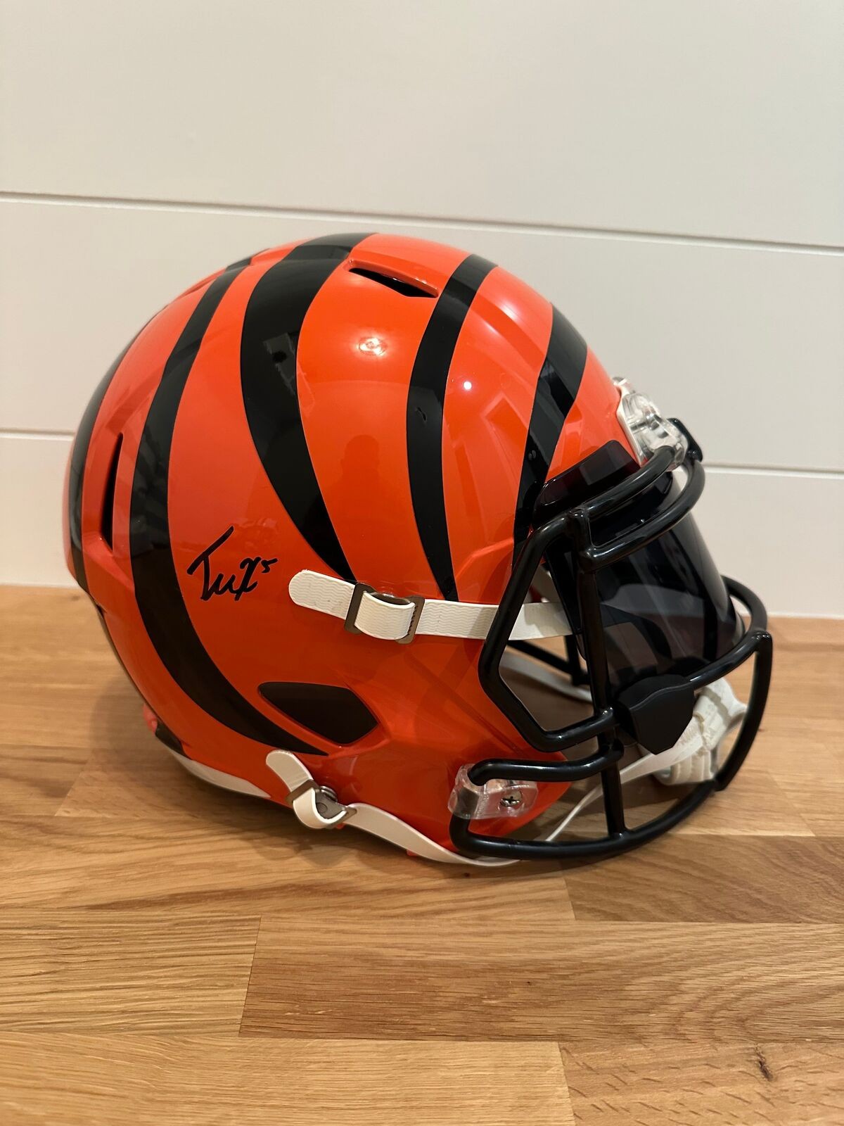 Tee Higgins Signed Cincinnati Bengals Full-Size Riddell Speed Helmet – Beckett