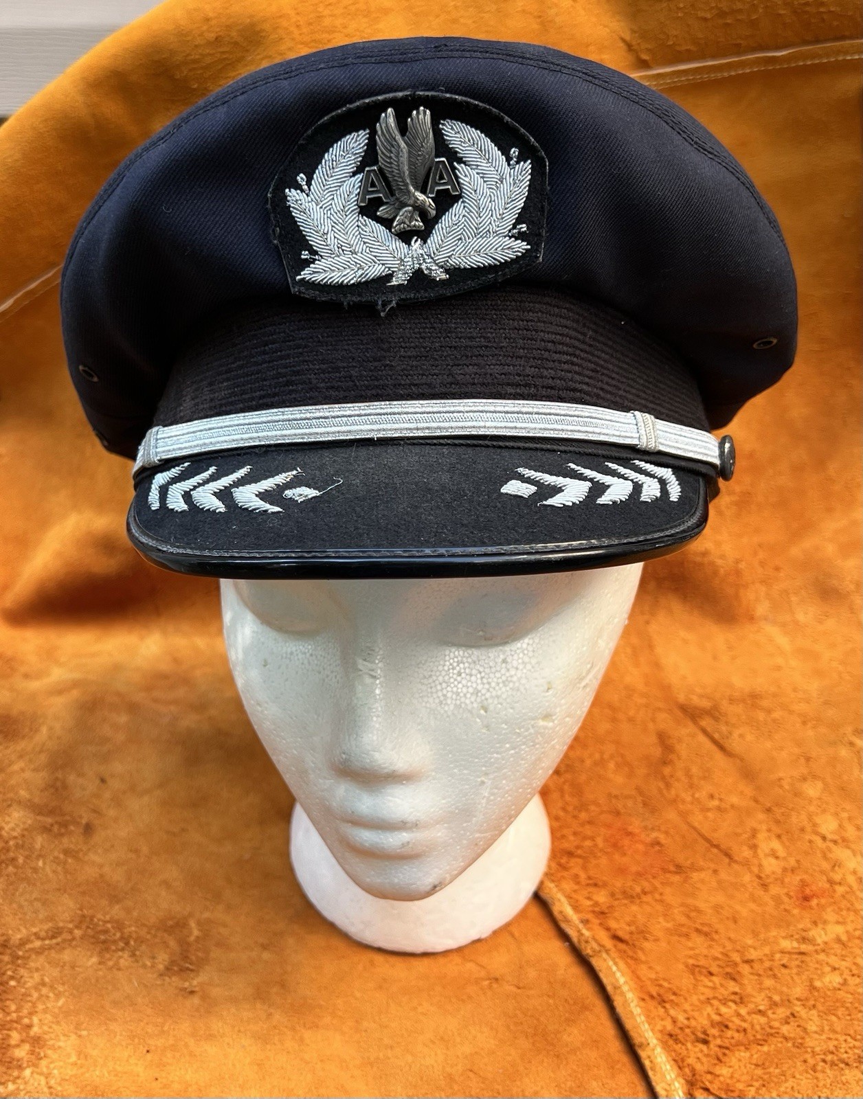 VTG American Airlines Pilot Cap w/ Pins 7 3/4 Superior Uniform Cap Co. Chicago